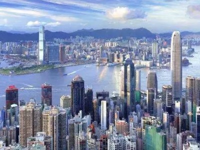 一个十年港漂女生的香港梦:压上30年青春买的房,你跟我说要跌30%?