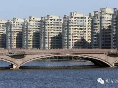 “43公里”：相距咫尺楼市发展“两重天”
