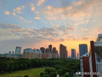 嘉善与平湖市的房价同比去年下跌了5.42%％！