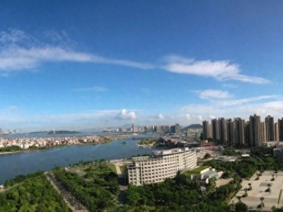 厦门房价凭啥这么高？真的濒临崩盘吗？