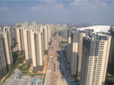 300多座城市中的厦门房价暴涨暴跌似乎都在一夜之间
